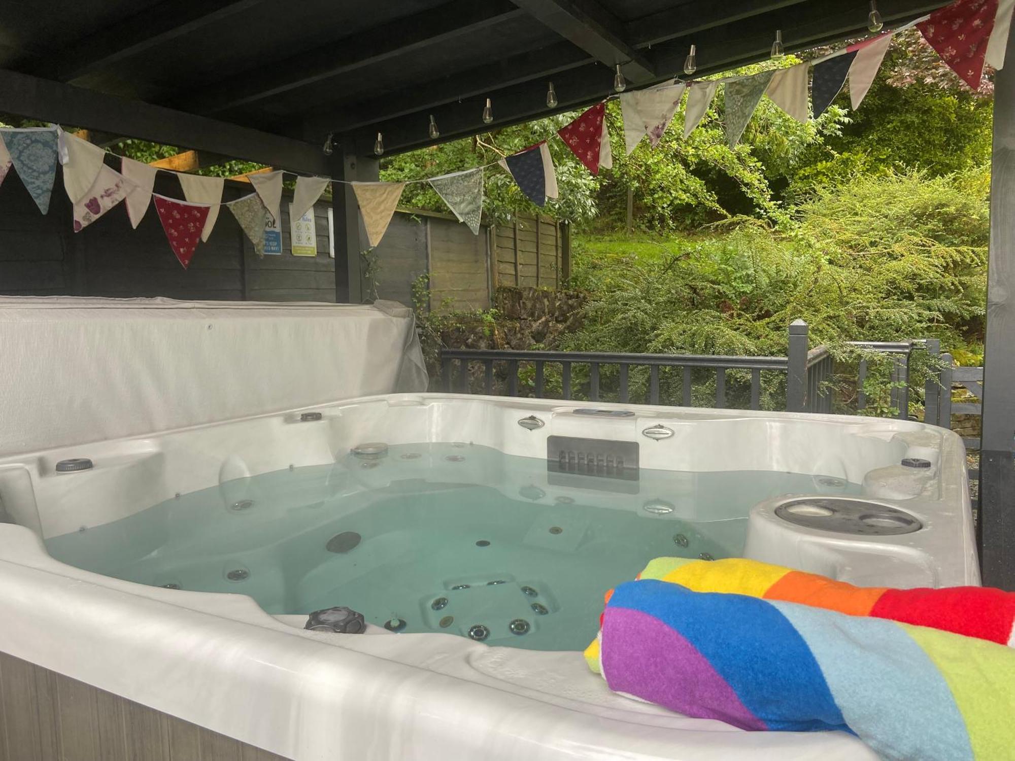 Carreg Y Garth Isaf - Hot Tub Nr Zip World Villa Bangor Kültér fotó