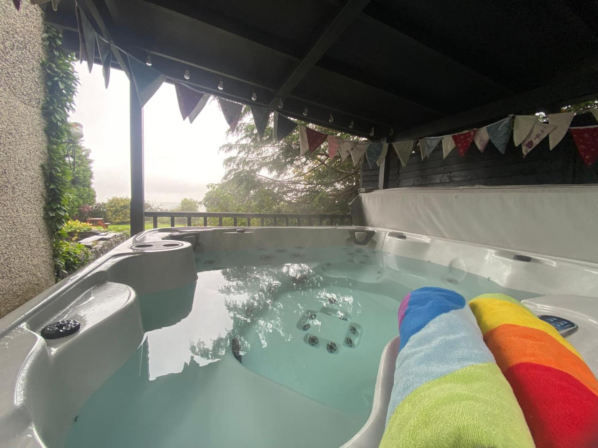 Carreg Y Garth Isaf - Hot Tub Nr Zip World Villa Bangor Kültér fotó